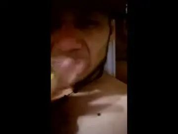 Gay sex chat with dereckortizarnold - camgaychat.com - Britain