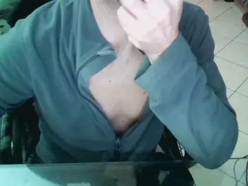 Gay sex chat with kelper18 - camgaychat.com - Italy