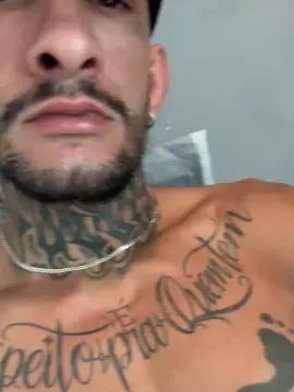 Gay sex chat with GussSb - camgaychat.com - Portugal