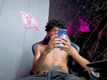 Gay sex chat with belcebu_bigcock - camgaychat.com - Britain