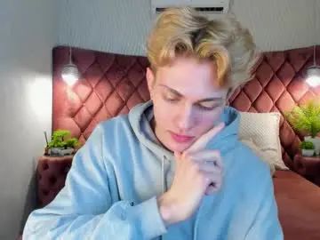 Gay sex chat with even_vortex - camgaychat.com - Russia