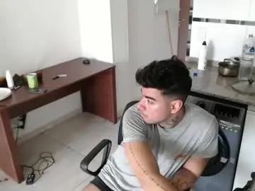 Gay sex chat with apodoches - camgaychat.com - Britain