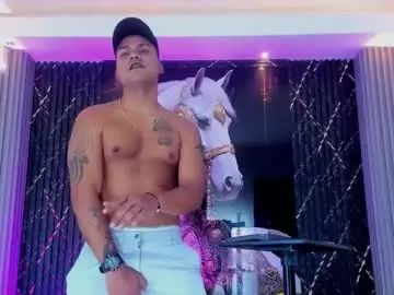 Gay sex chat with dereck_bbc - camgaychat.com - Britain