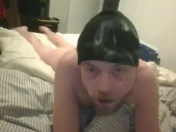 Gay sex chat with goldenfeetlover69 - camgaychat.com - Britain