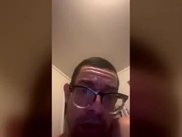 Gay sex chat with johnd123455 - camgaychat.com - Britain