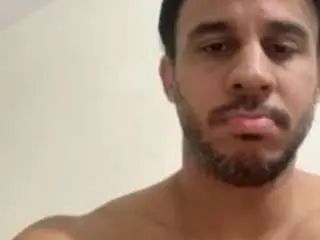 Gay sex chat with luisfernandodovale92 - camgaychat.com