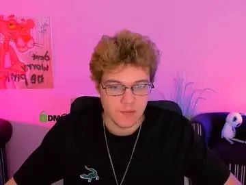 Gay sex chat with naughty_brandon - camgaychat.com - Britain