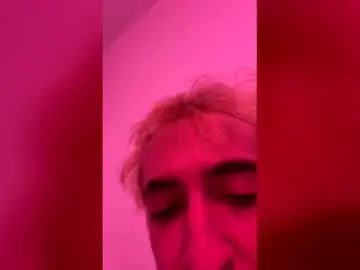 Gay sex chat with sxynner - camgaychat.com - Britain