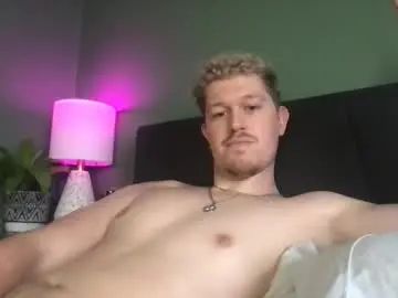 Gay sex chat with chasehuntr - camgaychat.com - Britain