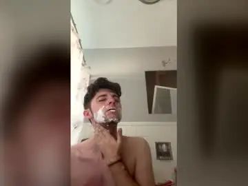 Gay sex chat with huntpoke - camgaychat.com - Britain