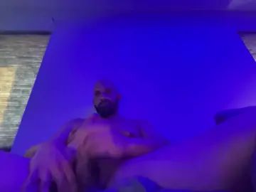 Gay sex chat with El1caballote - camgaychat.com - Portugal