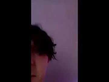 Gay sex chat with mikeyreed7777 - camgaychat.com - Britain