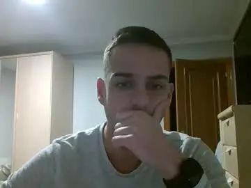 Gay sex chat with sebastien_2 - camgaychat.com - Britain