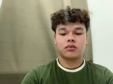 Gay sex chat with ian_virgo - camgaychat.com - Britain