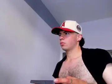 Gay sex chat with vellotouch - camgaychat.com - Britain