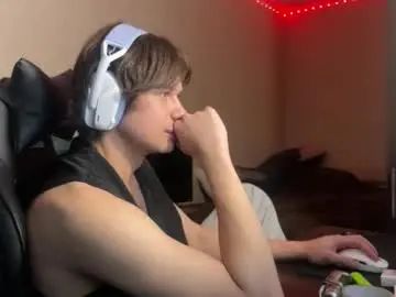 Gay sex chat with arni_18 - camgaychat.com - Russia