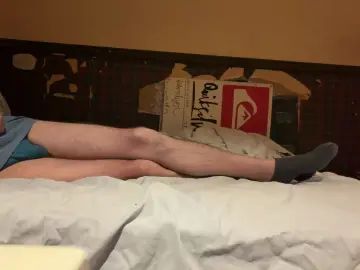 Gay sex chat with surf98765hot - camgaychat.com - Britain