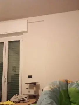 Gay sex chat with Johnnypeehot - camgaychat.com