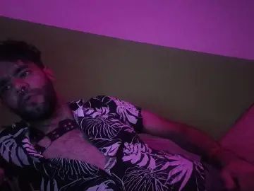 Gay sex chat with Juan0p - camgaychat.com - Britain