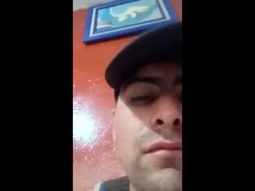 Gay sex chat with deivydxebek - camgaychat.com - Britain