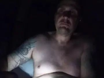 Gay sex chat with Rustydogs - camgaychat.com - Britain