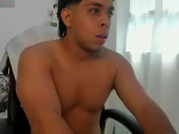 Gay sex chat with shooting_wiilson - camgaychat.com - Britain