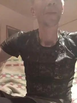 Gay sex chat with Skull1980 - camgaychat.com