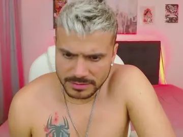 Gay sex chat with brunno_boos - camgaychat.com - Britain
