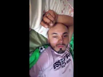 Gay sex chat with jh7957274 - camgaychat.com - Britain