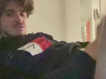 Gay sex chat with deeperdark - camgaychat.com - Italy