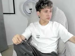 Gay sex chat with nicobonito - camgaychat.com