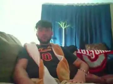 Gay sex chat with dominickmiller910 - camgaychat.com - Britain