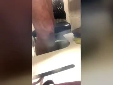 Gay sex chat with pickledalivemrf - camgaychat.com - Britain