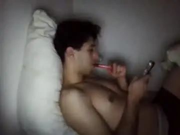 Gay sex chat with billyklein - camgaychat.com - Britain