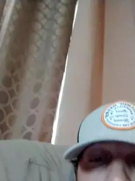 Gay sex chat with dilmoore - camgaychat.com - Britain