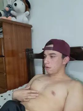 Gay sex chat with Josue2002hot - camgaychat.com - Spain