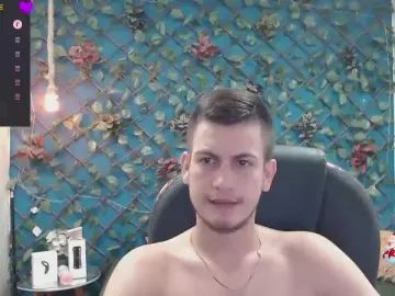 Gay sex chat with Cerokershelby - camgaychat.com - Britain