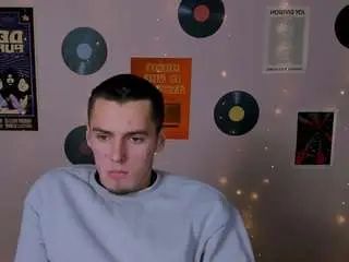 Gay sex chat with ryan-zen - camgaychat.com