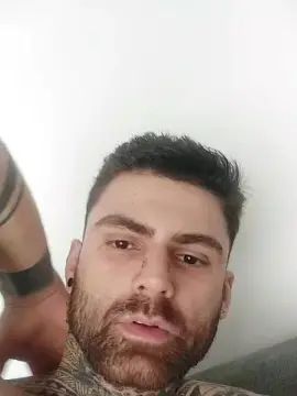 Gay sex chat with Warr26 - camgaychat.com - Spain