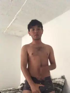 Gay sex chat with Damian_UwU - camgaychat.com - Portugal