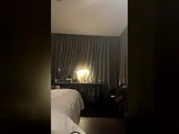 Gay sex chat with morningerector - camgaychat.com - Britain