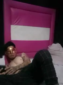 Gay sex chat with Los_Pedritos - camgaychat.com - Britain