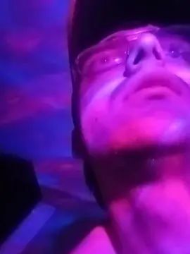 Gay sex chat with tiokush420 - camgaychat.com