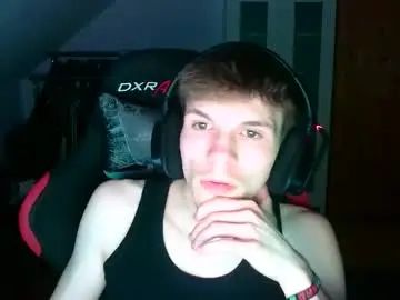 Gay sex chat with twunknoah - camgaychat.com