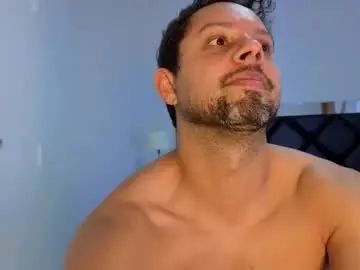 Gay sex chat with gabriel_51 - camgaychat.com - Britain