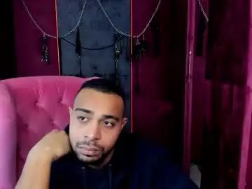 Gay sex chat with derek_richardson - camgaychat.com