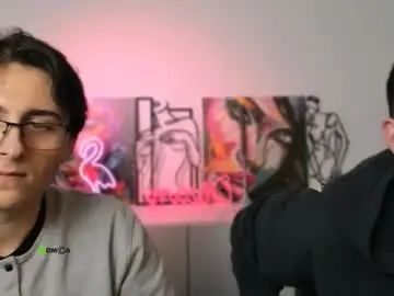 Gay sex chat with azen_rush - camgaychat.com - Britain