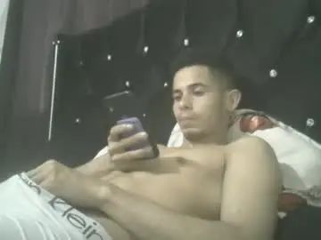 Gay sex chat with rednaxela955 - camgaychat.com - Britain