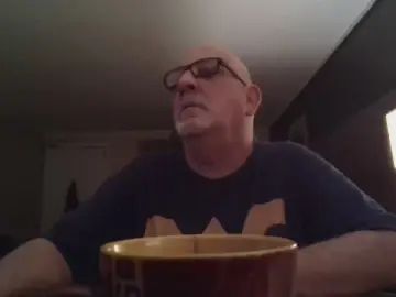 Gay sex chat with Lucky__Strike - camgaychat.com - Britain