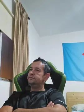 Gay sex chat with LE_MACHO - camgaychat.com - Spain